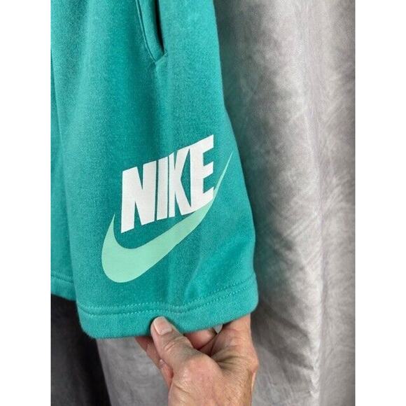 NIKE Size 6 Boys Teal Cotton Blend Stretch Waist Pocket Sweat Shorts - Picture 2 of 5